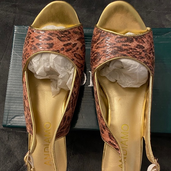 Beautiful sling back shoes - Picture 4 of 7